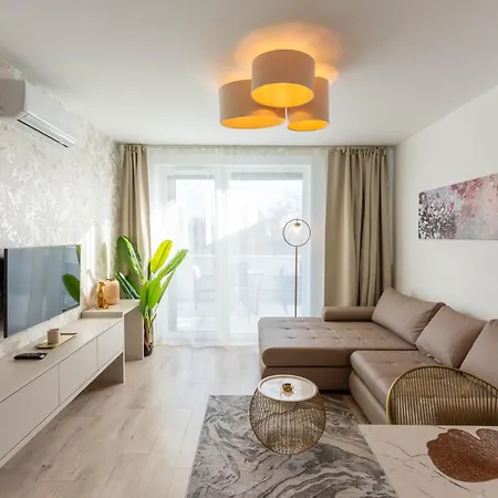 Sunset 101 Apartment